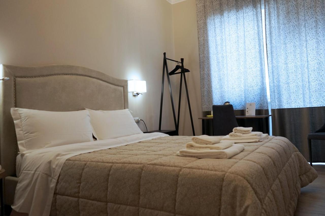 Re Di Smirne By Apulia Accommodation Бари Экстерьер фото